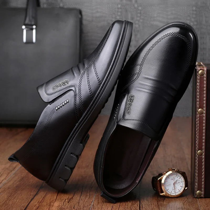 Pantofi din piele pentru bărbați 2023 New Soft Leather Bottom Non-Slip Casual Îmbrăcăminte pentru bărbați All-Match Pantofi de afaceri pentru bărbați Îmbrăcăminte formală Pantofi pentru bărbați